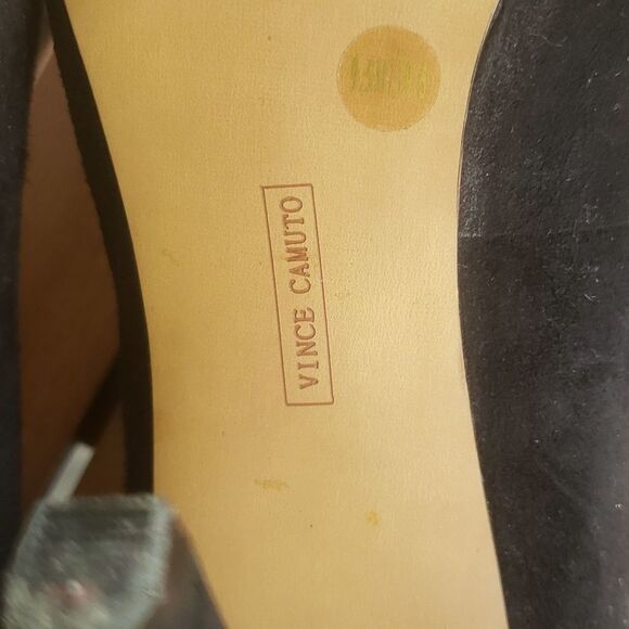 VINCE Camuto Heels With Bows - Picture 8 of 11